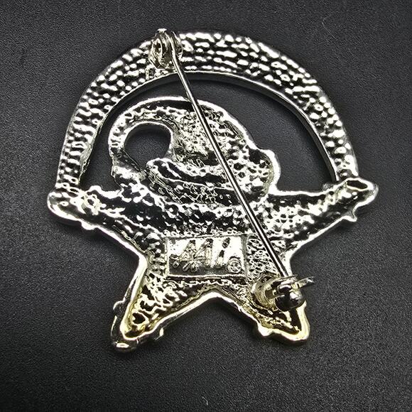 AAI Make a Wish Star Brooch Christmas Santa Hat Wish Upon a Star - Picture 3 of 6